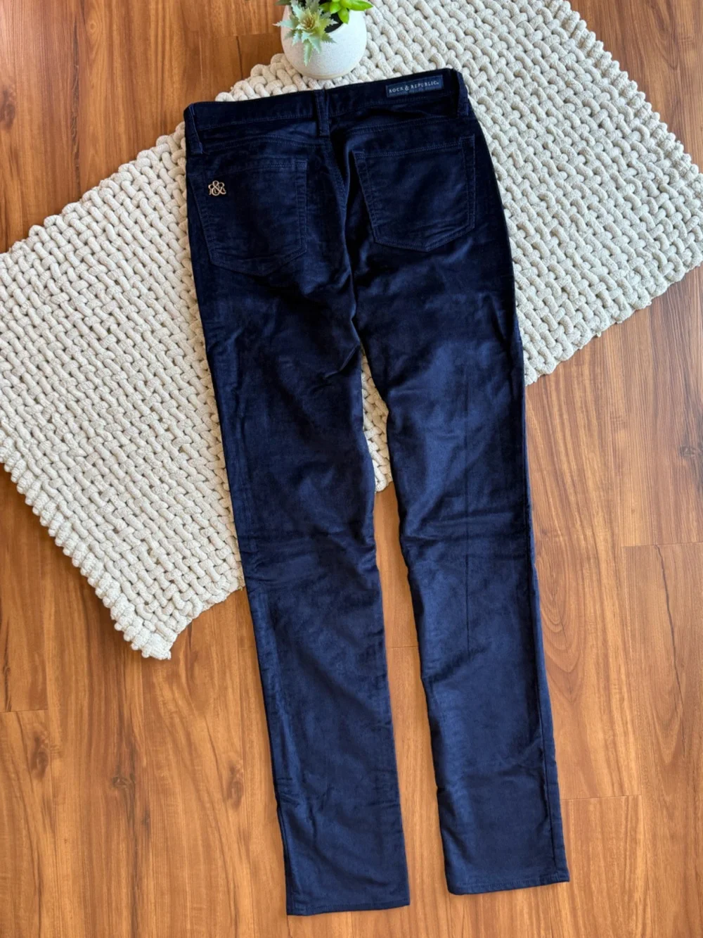 Rock and Republic | Women’s Berlin Corduroy Pants in Navy Blue | 6
